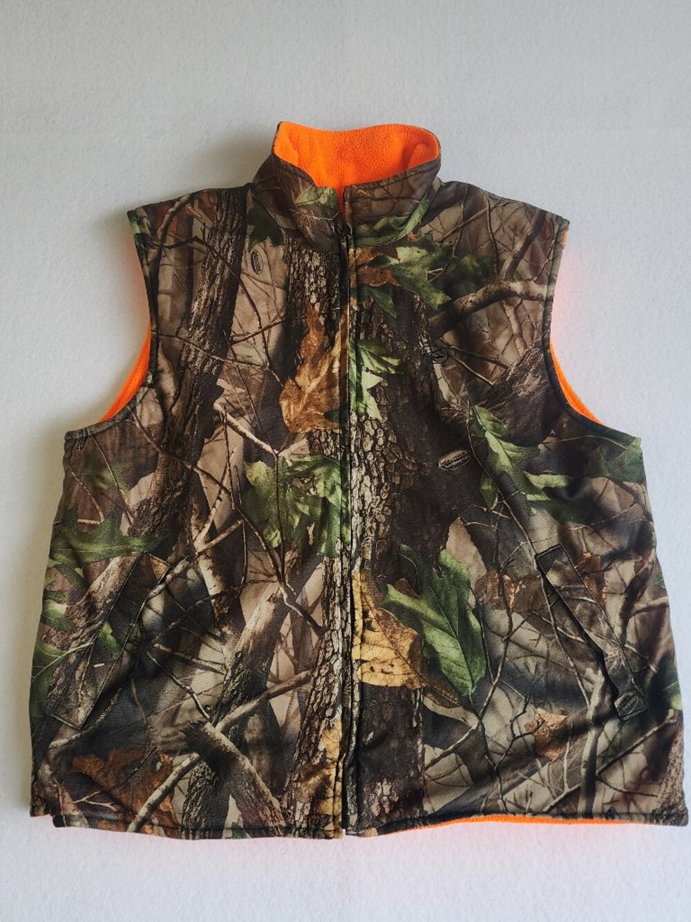 Realtree Hardwoods Camouflage Reversible Blaze Orange Fleece Hunting Vest Size M